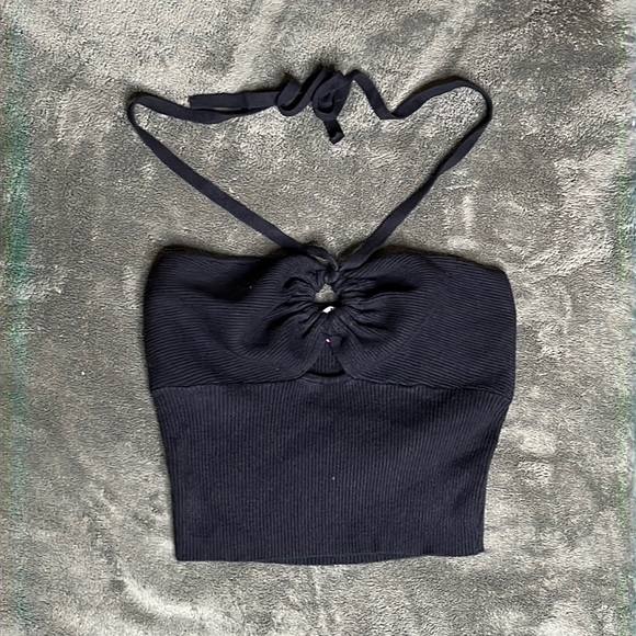 Knit Key Hole Halter Top - Picture 1 of 4